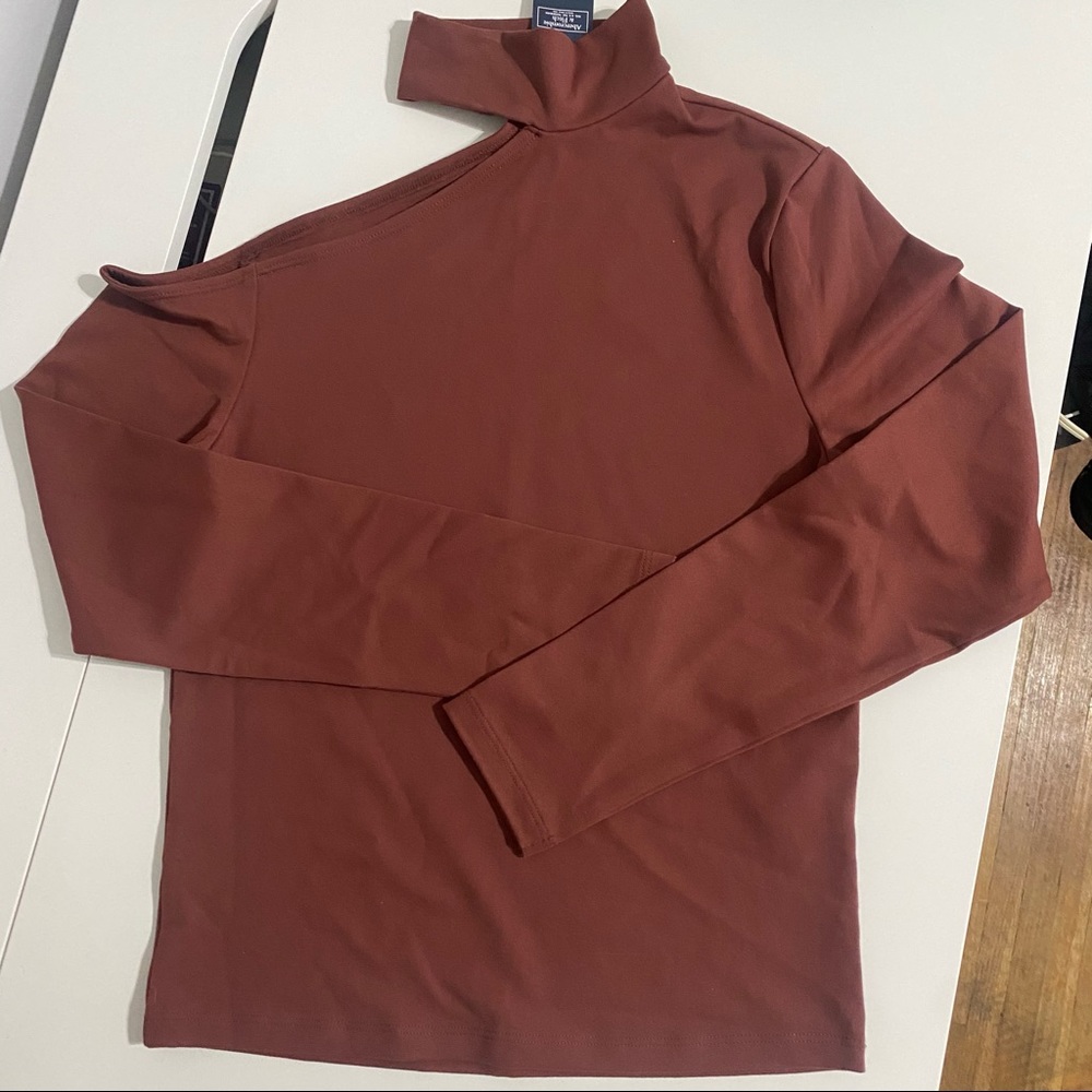 Brand new with tags Abercrombie & Fitch | Long Sleeve Seamless Fabric Top